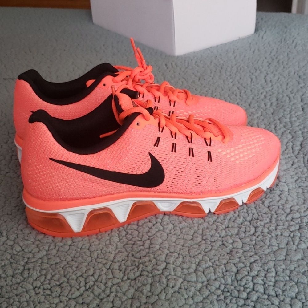 Womens Nike shoes